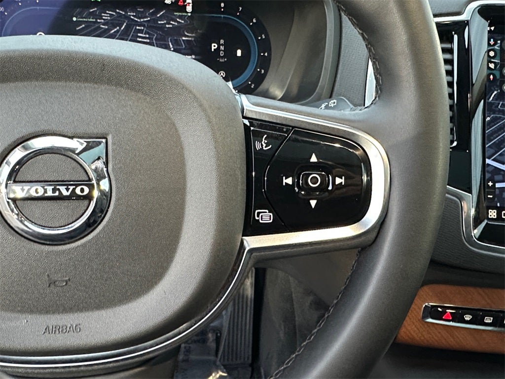 2025 Volvo XC90 B6 Plus 7-Seater
