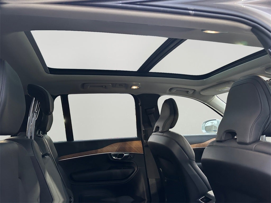 2025 Volvo XC90 B6 Plus 7-Seater