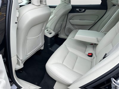 2025 Volvo XC60 Plug-In Hybrid T8 Plus