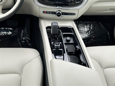 2025 Volvo XC60 Plug-In Hybrid T8 Plus