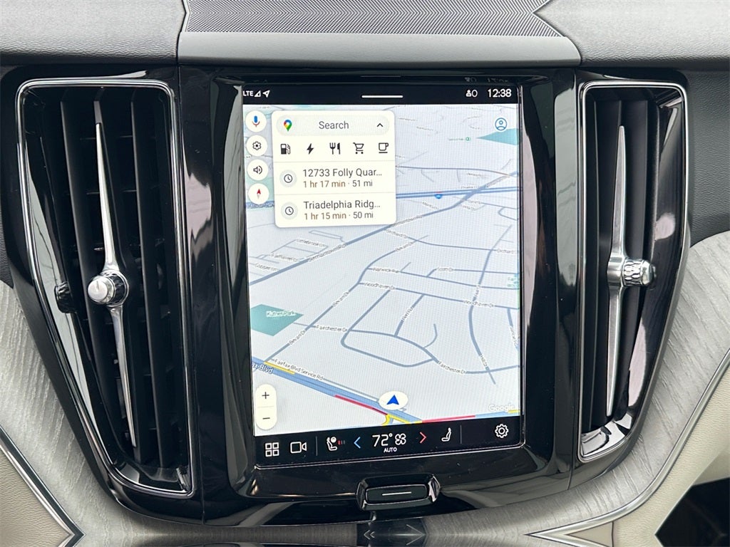 2025 Volvo XC60 Plug-In Hybrid T8 Plus