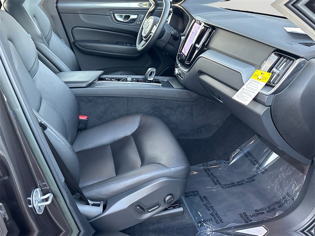 2023 Volvo XC60 B5 Core
