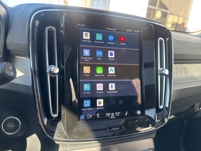 2025 Volvo XC40 B5 Plus Bright Theme