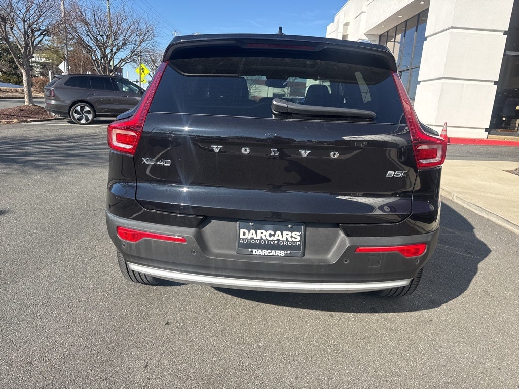 2025 Volvo XC40 B5 Plus Bright Theme