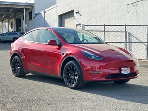 2023 Tesla Model Y Long Range AutoPilot